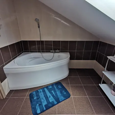 Svítkov 79 Apartmán Pardubice
